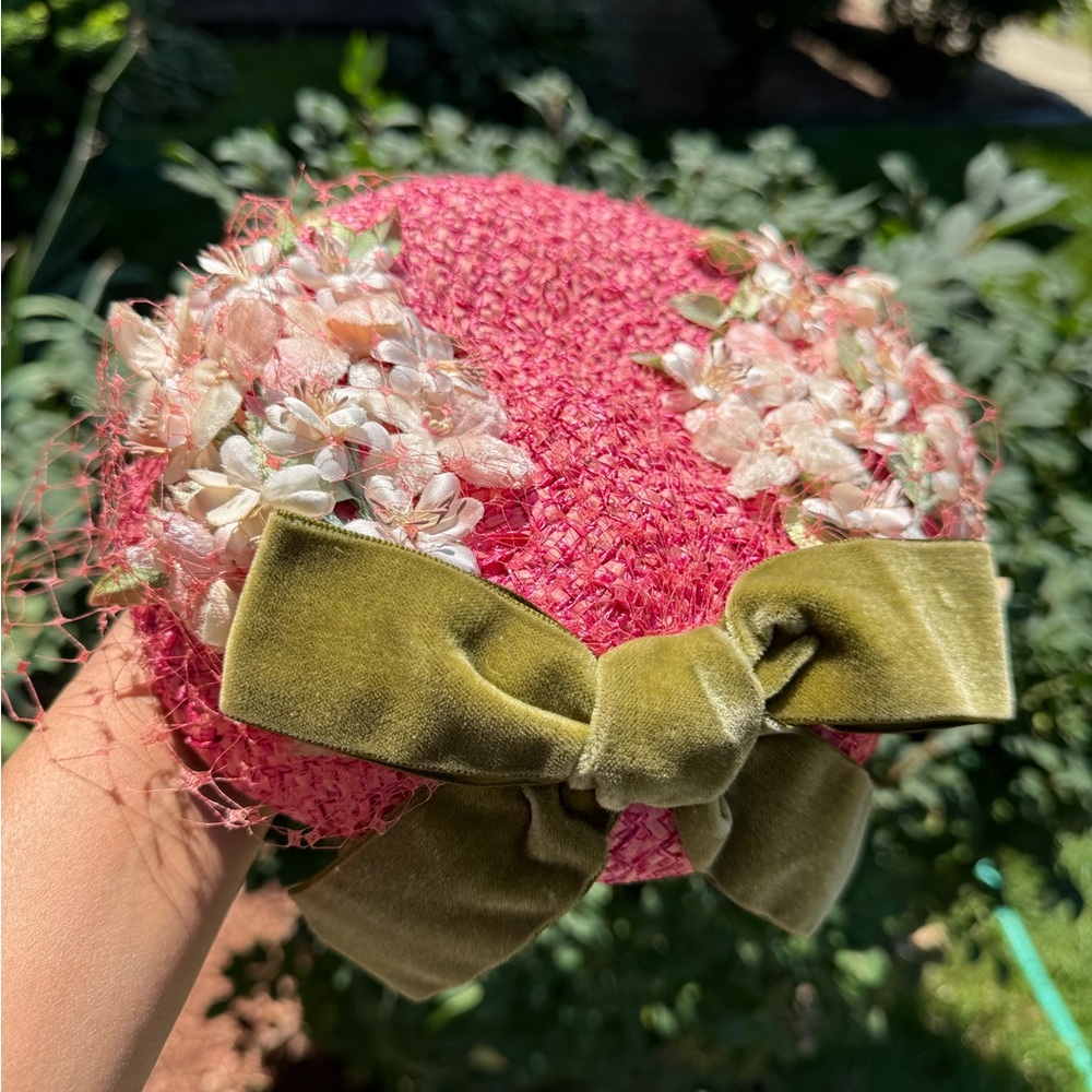 Elegant Pink Floral Women's Hat with Bow vintage tea fascinator derby